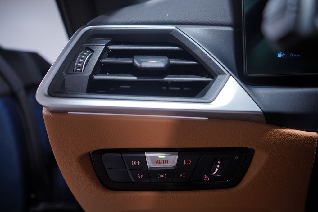 Thumbnail: 2024 BMW 4 Series - 21
