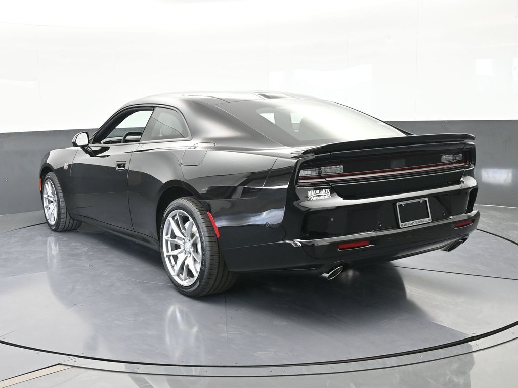 New 2026 Diamond Black Crystal Pearlcoat Dodge R/T Scat Pack image 4
