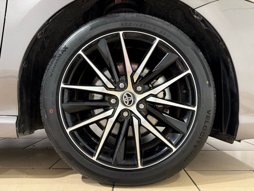 Thumbnail: 2024 Toyota Camry - 9