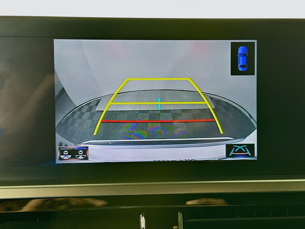 Thumbnail: 2022 Lexus GX - 14