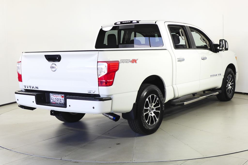Thumbnail: 2020 Nissan Titan - 7