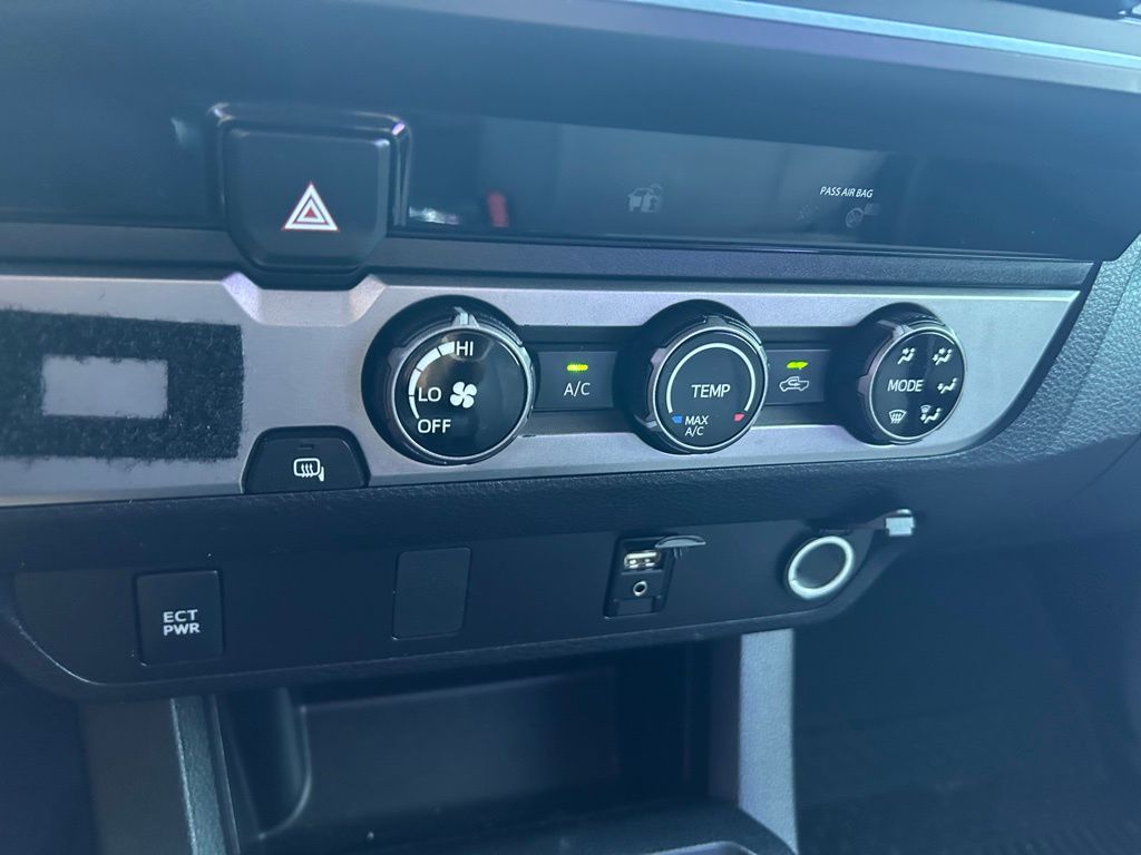 Thumbnail: 2018 Toyota Tacoma - 26