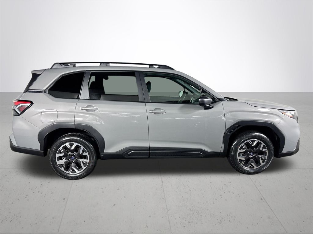 2026 Subaru Forester Premium photo 4