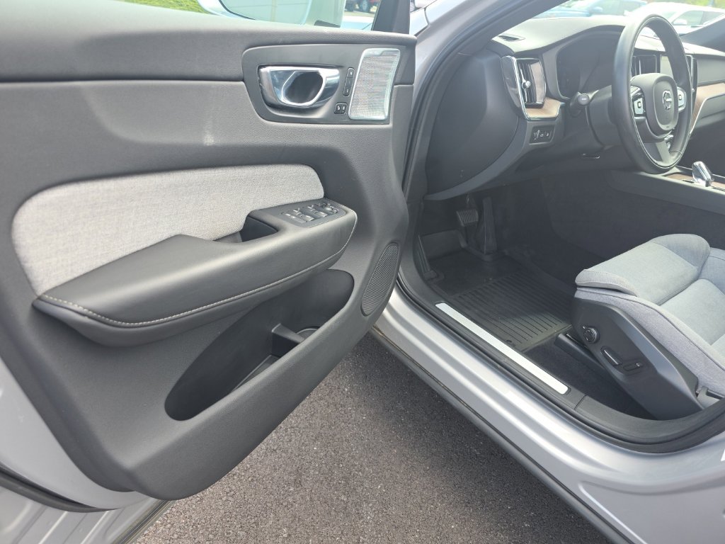 Used 2022 Volvo XC60 Recharge Plug-In Hybrid SUV