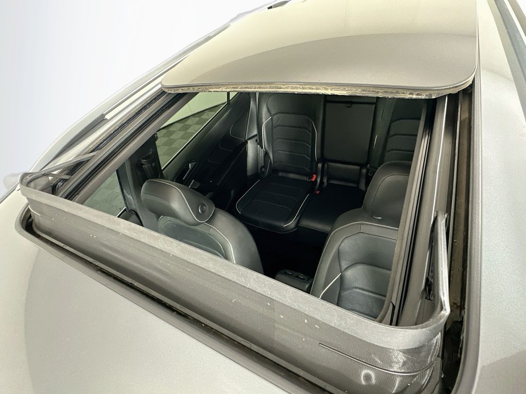 Thumbnail: 2022 Volkswagen Tiguan - 22