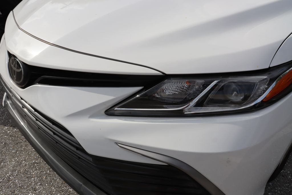 2023 Toyota Camry LE 3