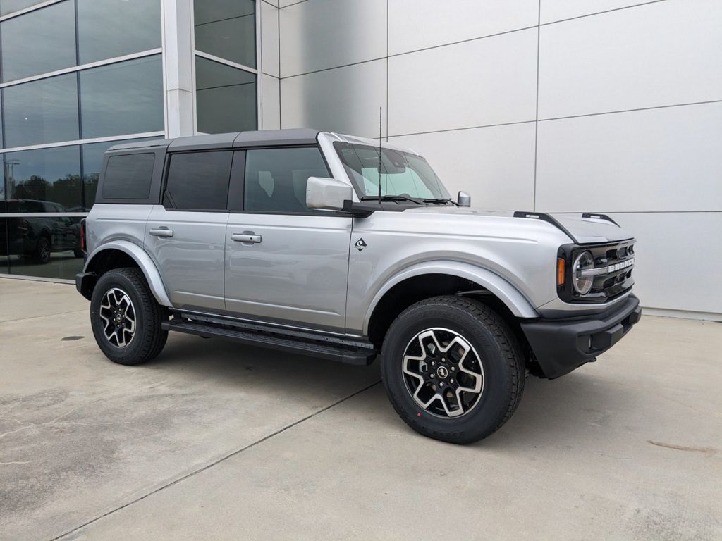 2024 Ford Bronco Outer Banks