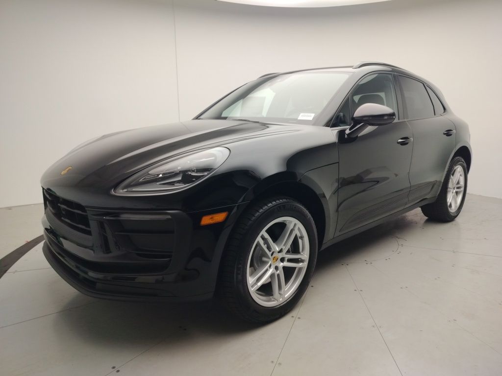 Thumbnail: 2026 Porsche Macan - 1