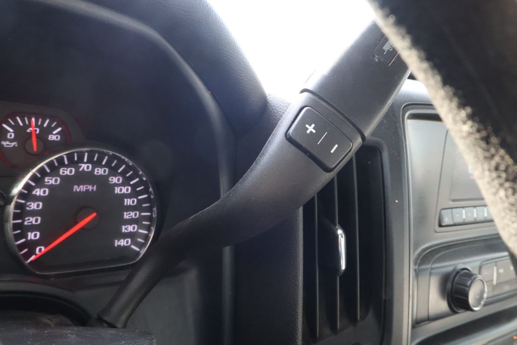 Thumbnail: 2017 Chevrolet Silverado 2500 - 21