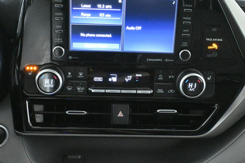 Thumbnail: 2021 Toyota Highlander - 23