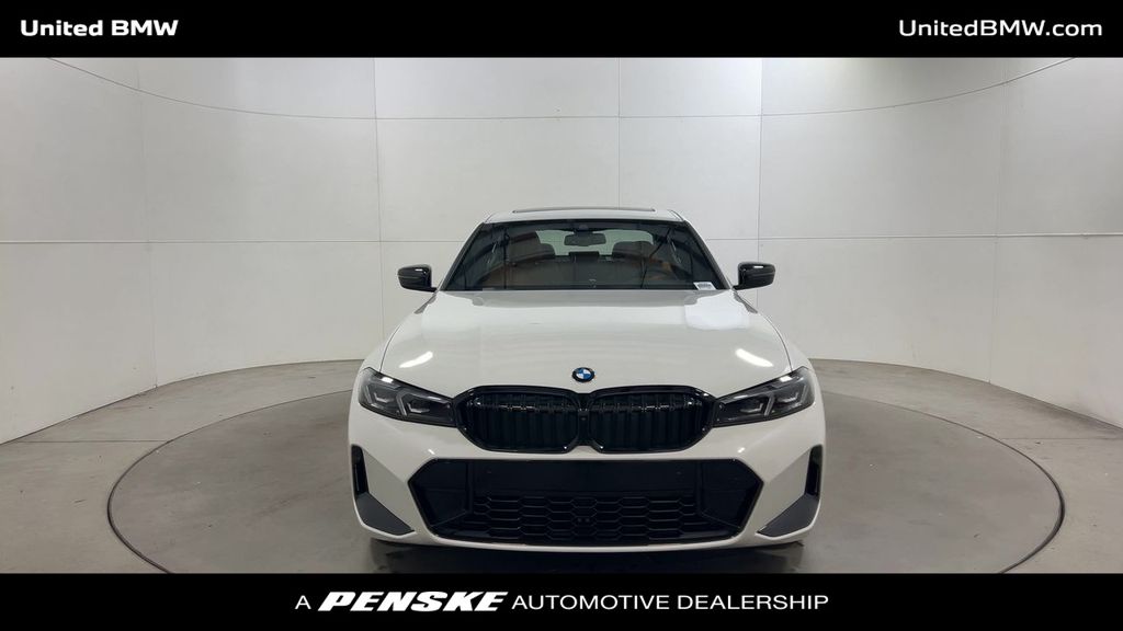Thumbnail: 2025 BMW 3 Series - 3