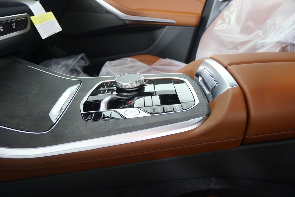 Thumbnail: 2026 BMW X5 - 22