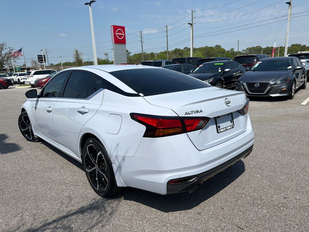 Used 2024 Nissan Altima 2.5 SR 4D Sedan