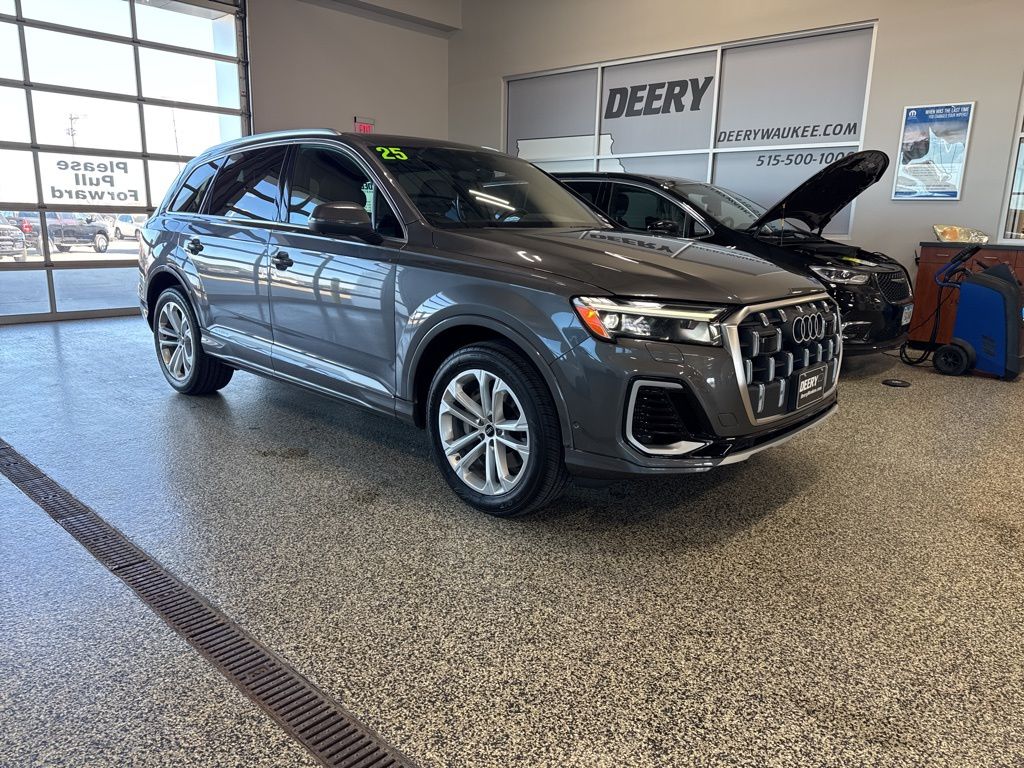 2025 Audi Q7 quattro Premium Plus 55 TFSI