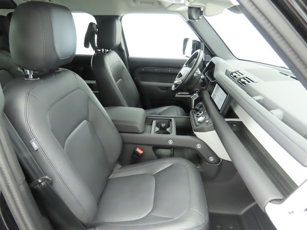 Thumbnail: 2024 Land Rover Defender - 21