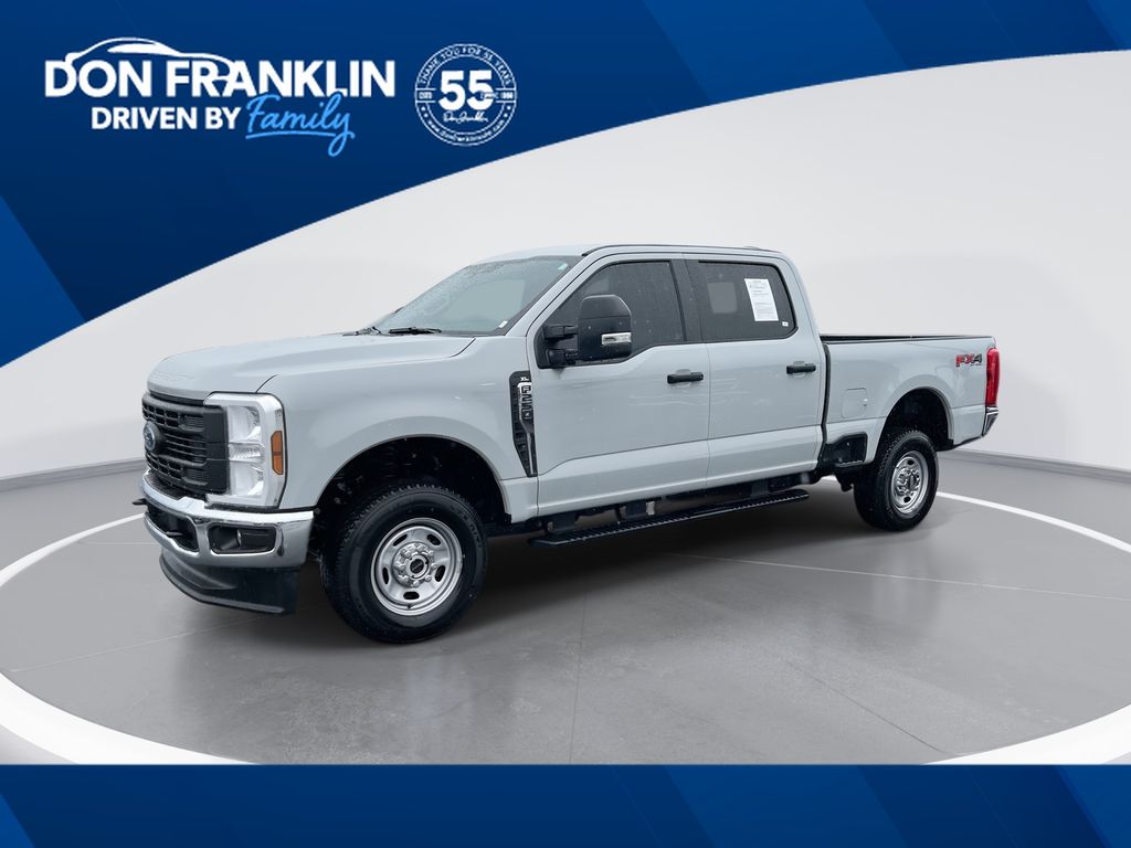 Avalanche 2025 Ford F-250 Super Duty XL Crew Cab 4WD Pickup Truck Four-Wheel Drive Automatic