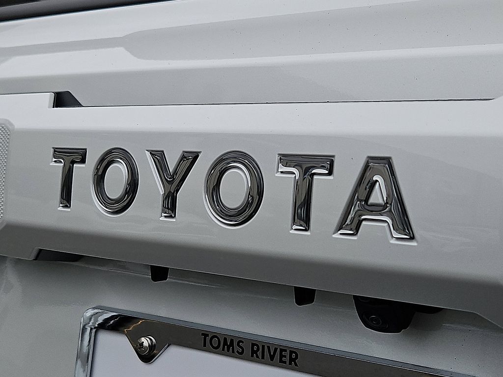 Thumbnail: 2025 Toyota 4Runner - 21