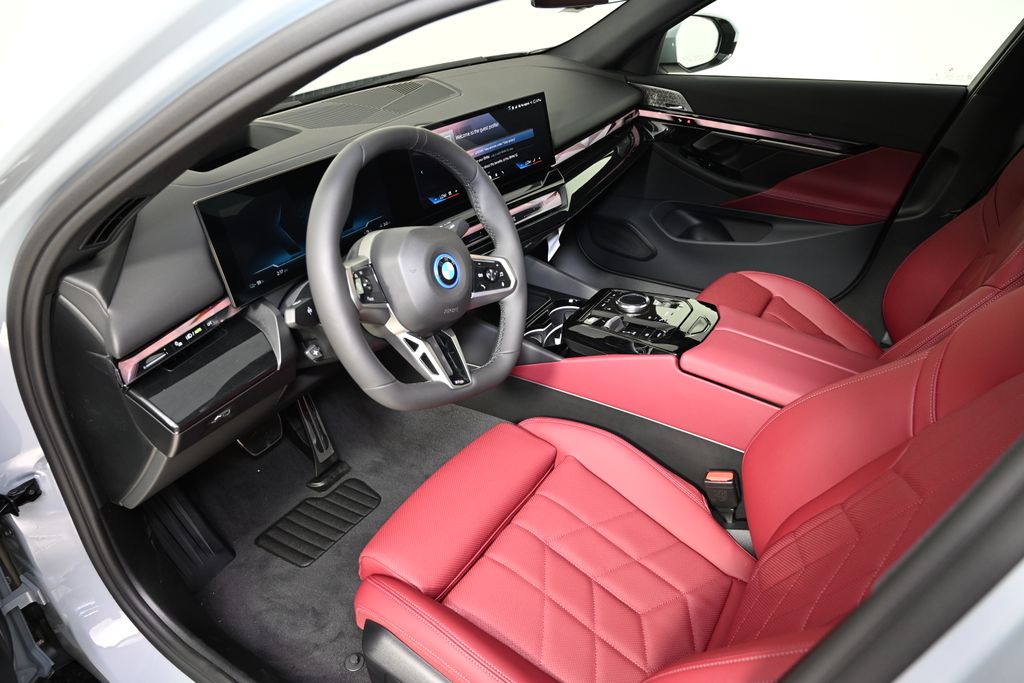 Thumbnail: 2026 BMW i5 - 15