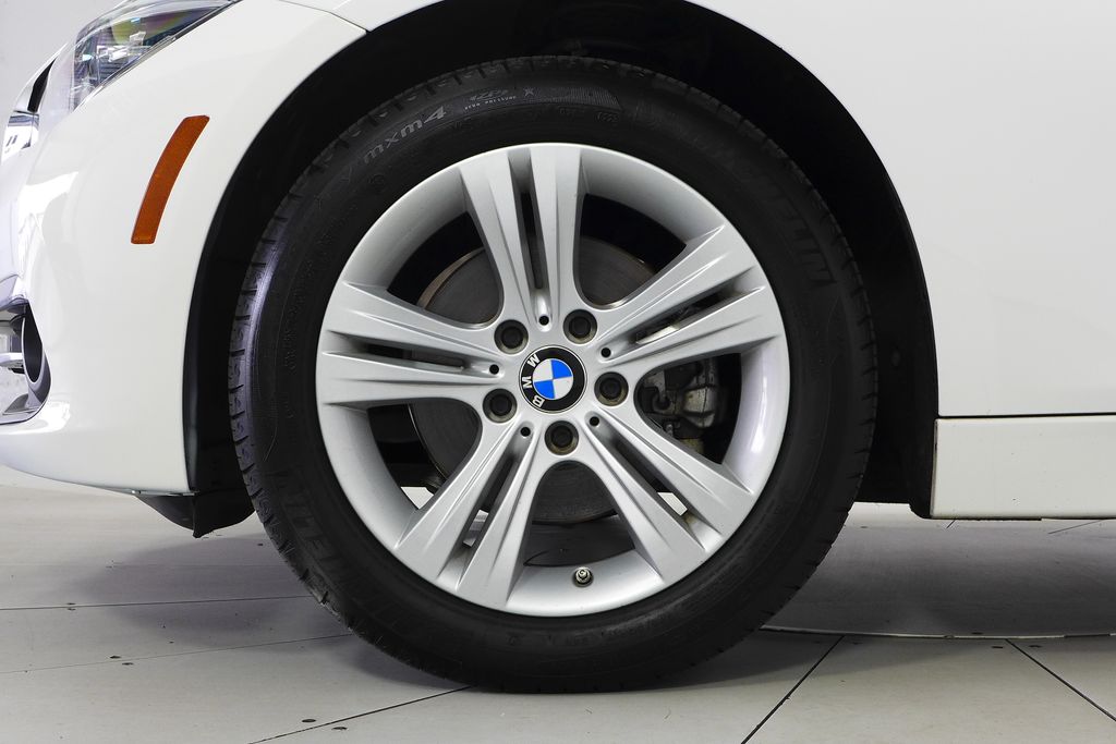 2018 BMW 3 Series 330i 5