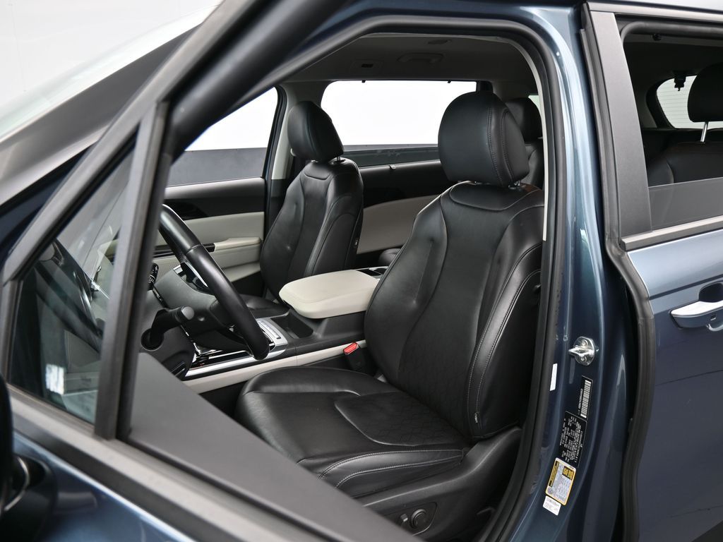 Used 2024 Astra Blue Kia EX image 10