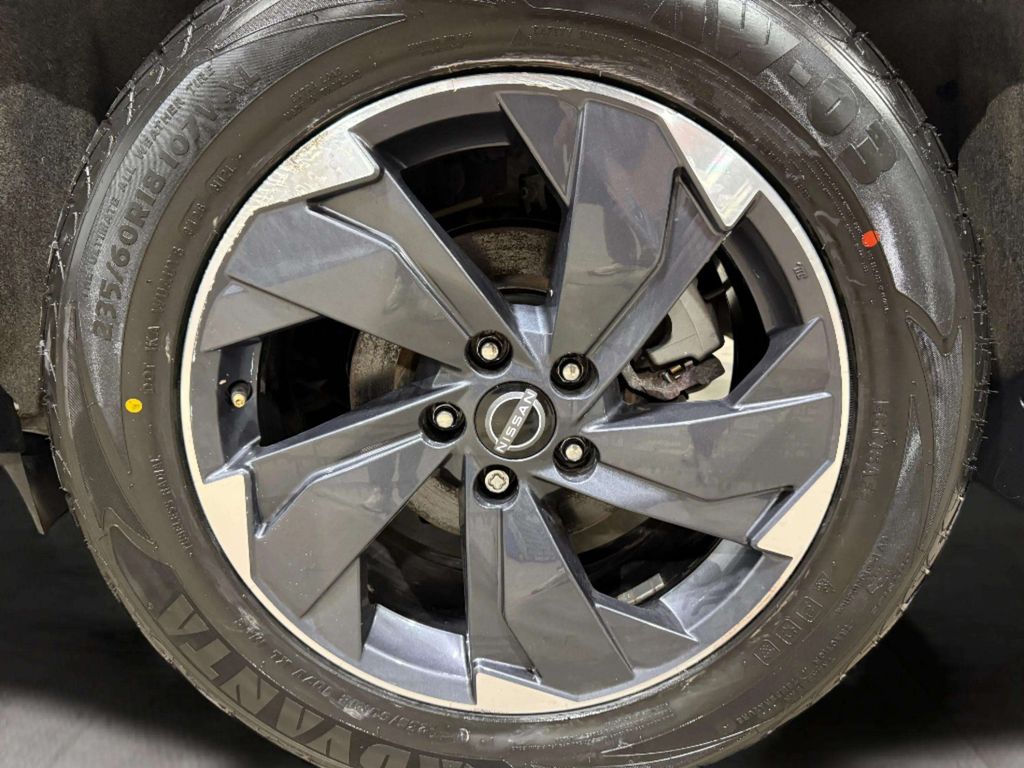 Certified Used 2024 Everest White Pearl Nissan SV image 31
