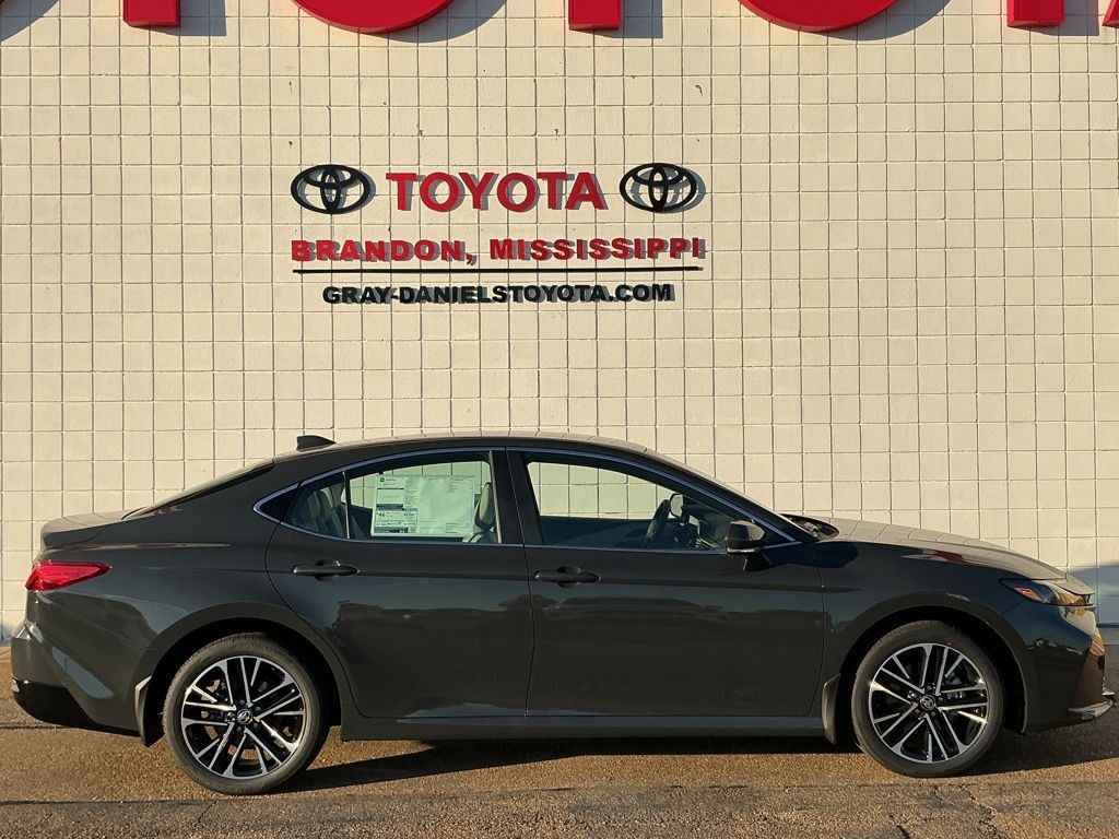 2026 Toyota Camry XLE's photo