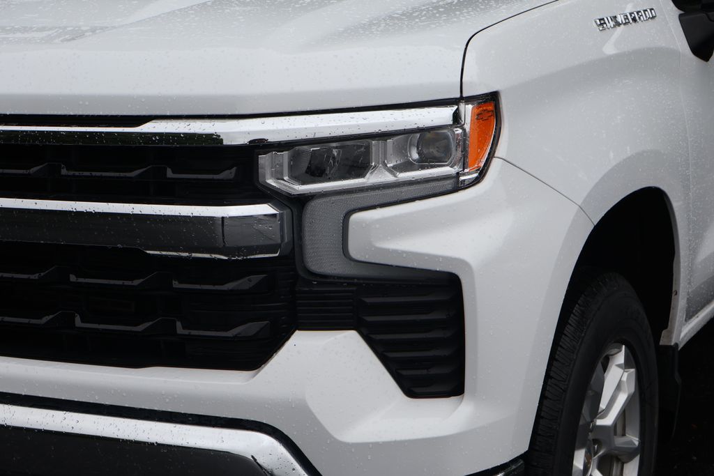 2023 Chevrolet Silverado 1500 LT 3