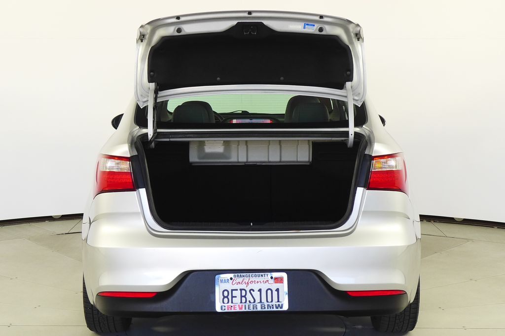 Thumbnail: 2016 Kia Rio - 10