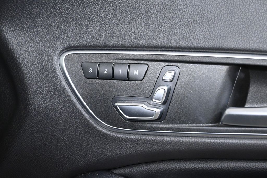 2018 Mercedes-Benz CLA 250 29