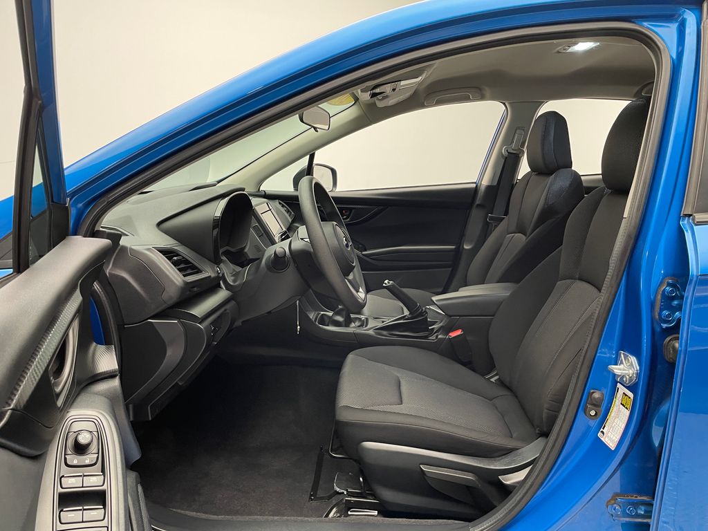 2022 Subaru Impreza Base 12