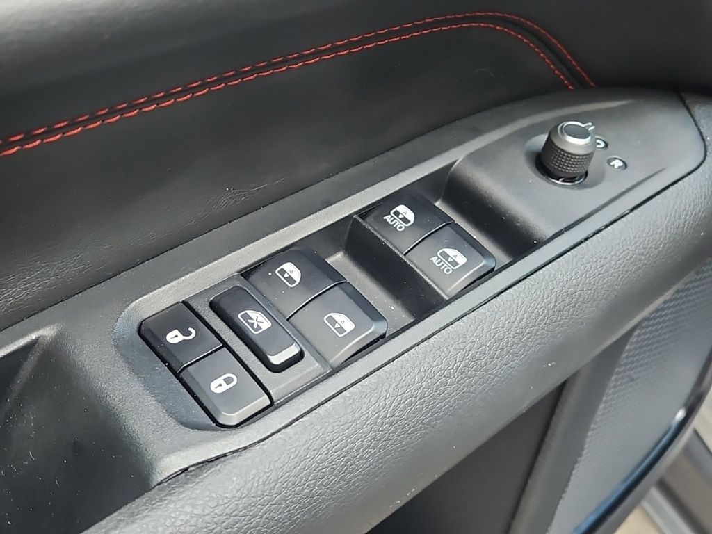 2023 Jeep Compass Trailhawk photo