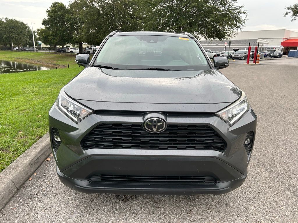 2020 Toyota RAV4 XLE Premium 8