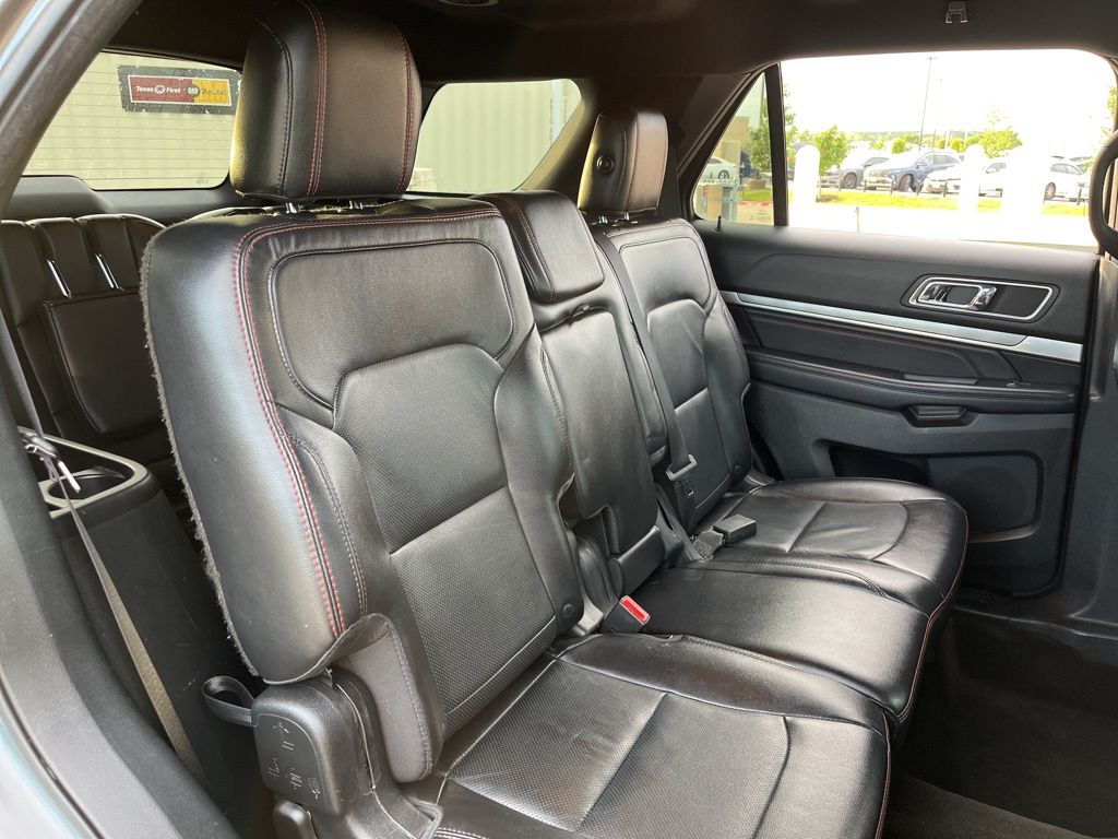 2017 Ford Explorer Sport 22