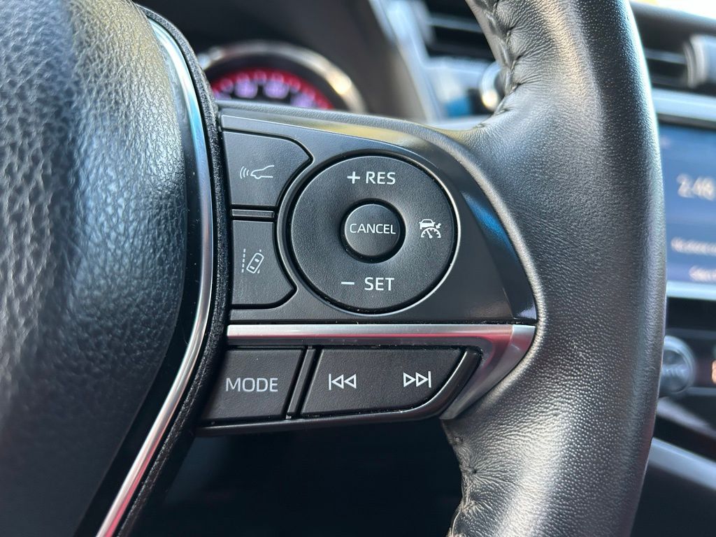 2018 Toyota Camry XSE 18