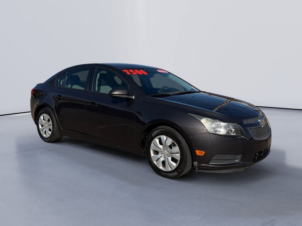 2014 Chevrolet Cruze LS Sedan FWD