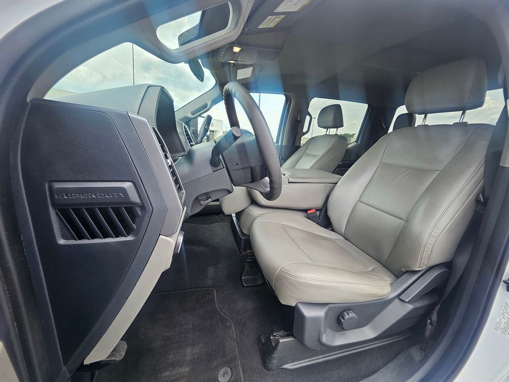 2022 Ford F-250SD XLT White at Walterboro Ford