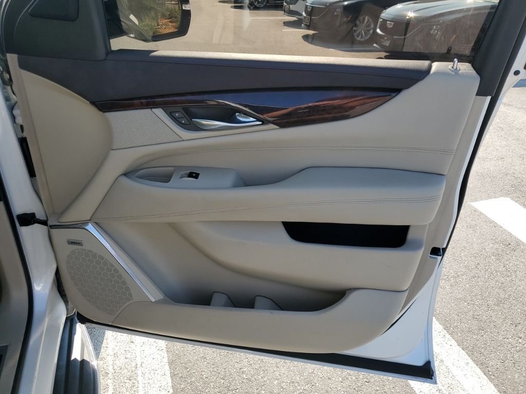 2016 Cadillac Escalade Esv  Utility Luxury Rear Wheel Drive In Austin, Texas