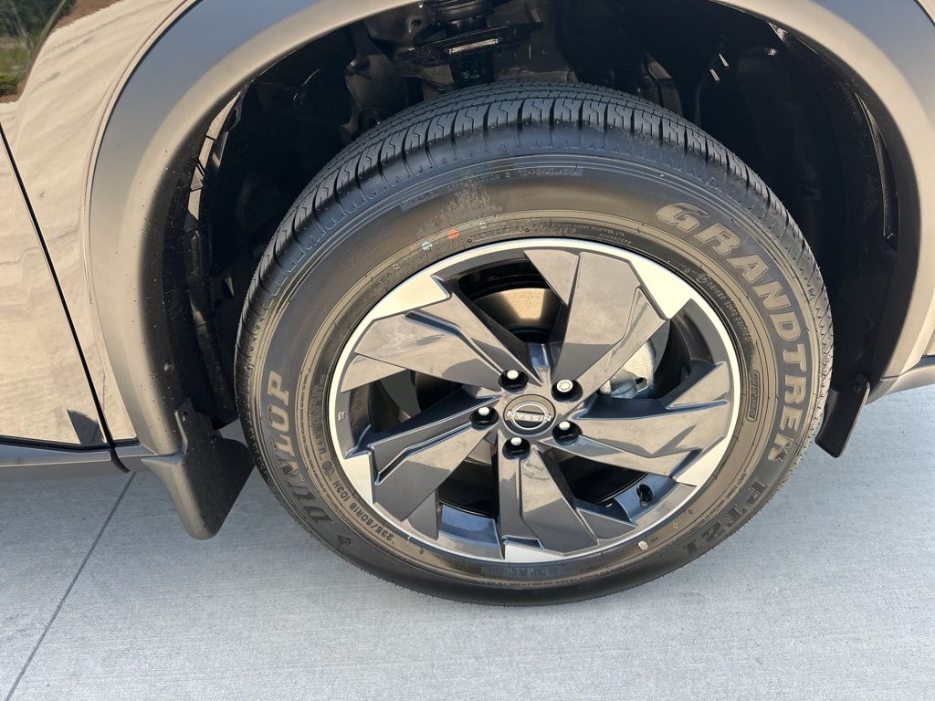 2025 Super Black Nissan Rogue SV FWD SUV