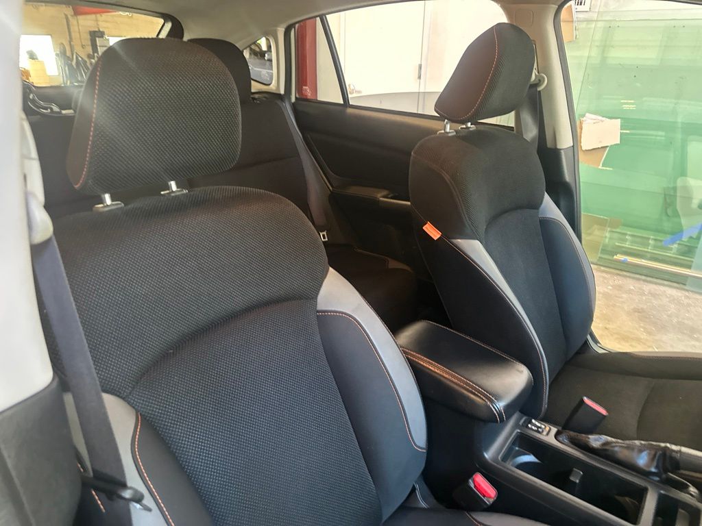 Used 2017 Beige Subaru 2.0i Premium image 33
