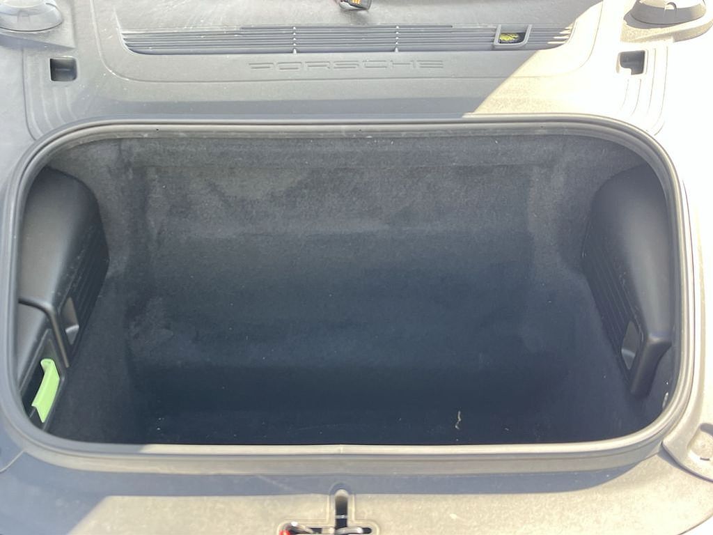 Thumbnail: 2017 Porsche 911 - 24