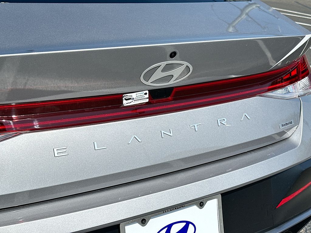 2025 Hyundai Elantra Limited Edition 21