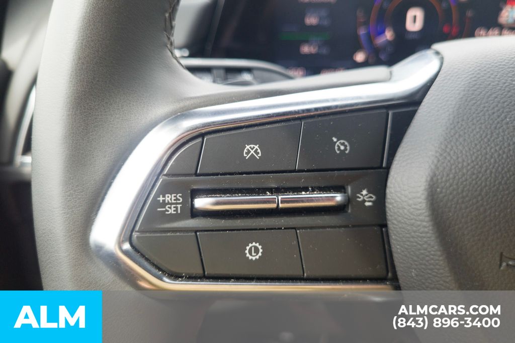 Used 2025 Sterling Gray Metallic Chevrolet LT image 29