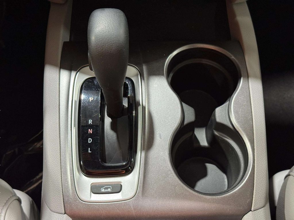 Certified Used 2019 Modern Steel Metallic Honda EX-L image 18