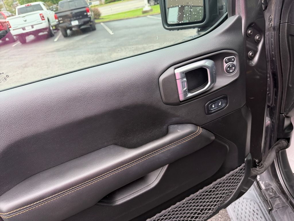 2021 Jeep Gladiator Overland - 10