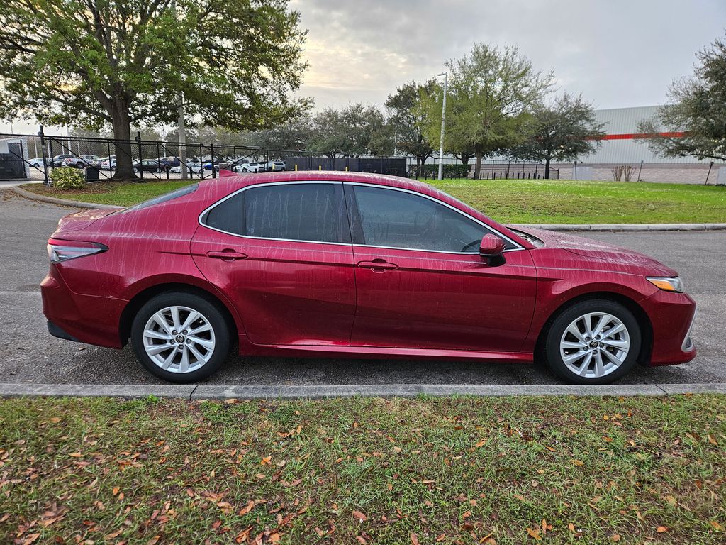 2021 Toyota Camry LE 7