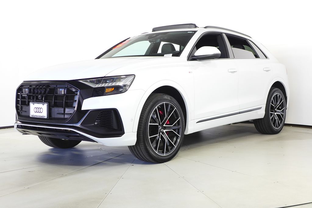 Thumbnail: 2023 Audi Q8 - 2