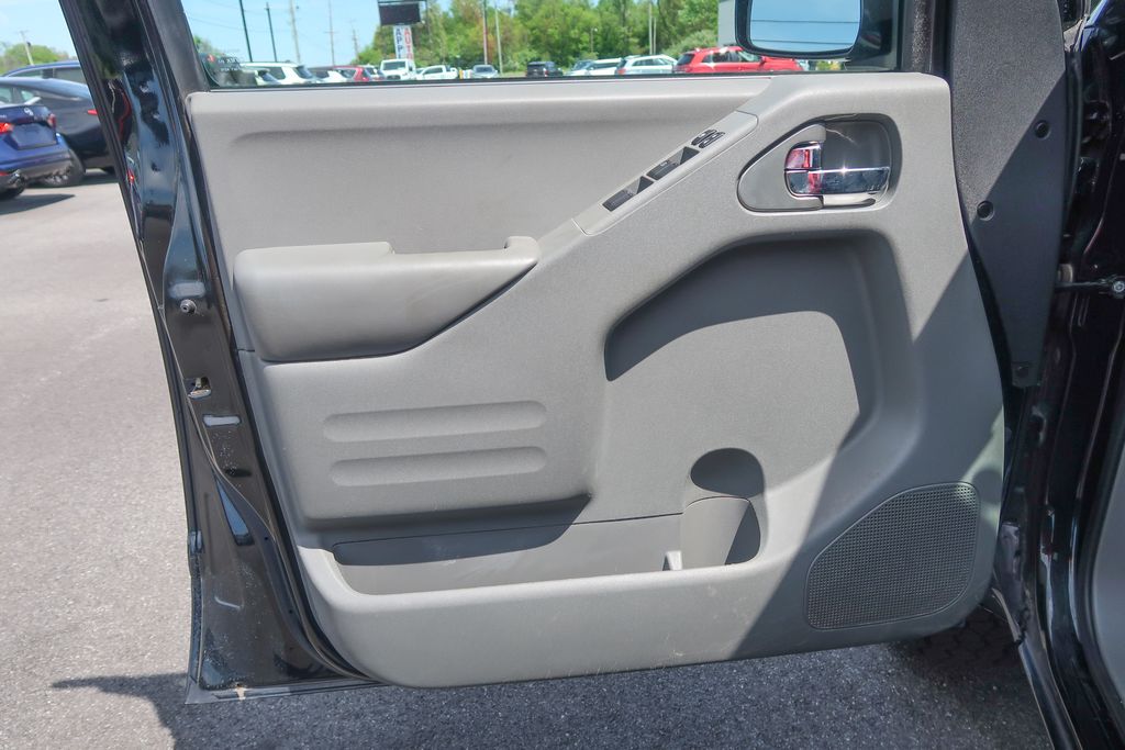 2020 Nissan Frontier Crew Cab SV 4x4