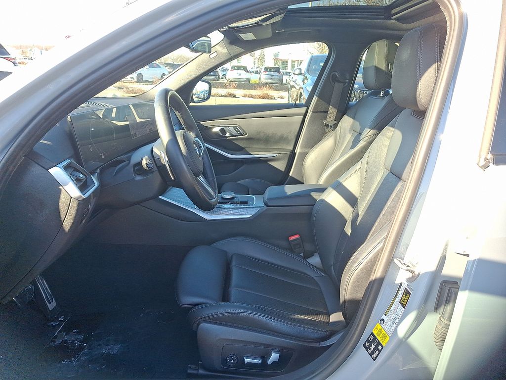 Thumbnail: 2023 BMW 3 Series - 14