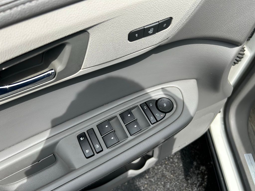 2014 Chevrolet Traverse LTZ 28