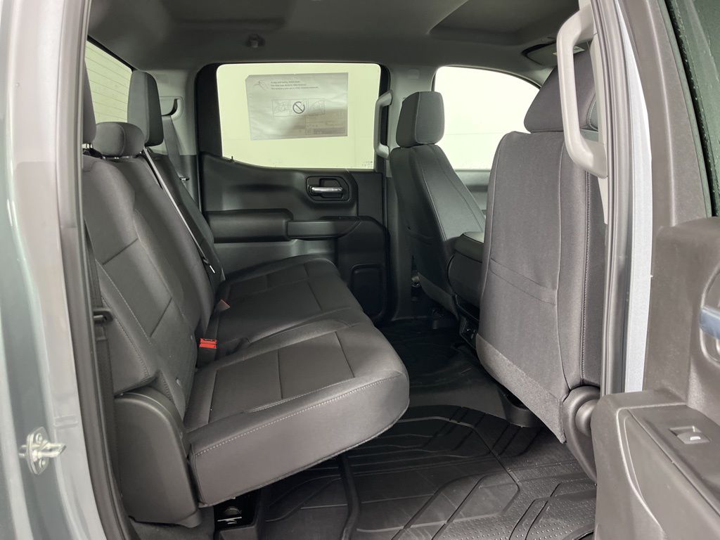 2025 Chevrolet Silverado 1500 Custom 8